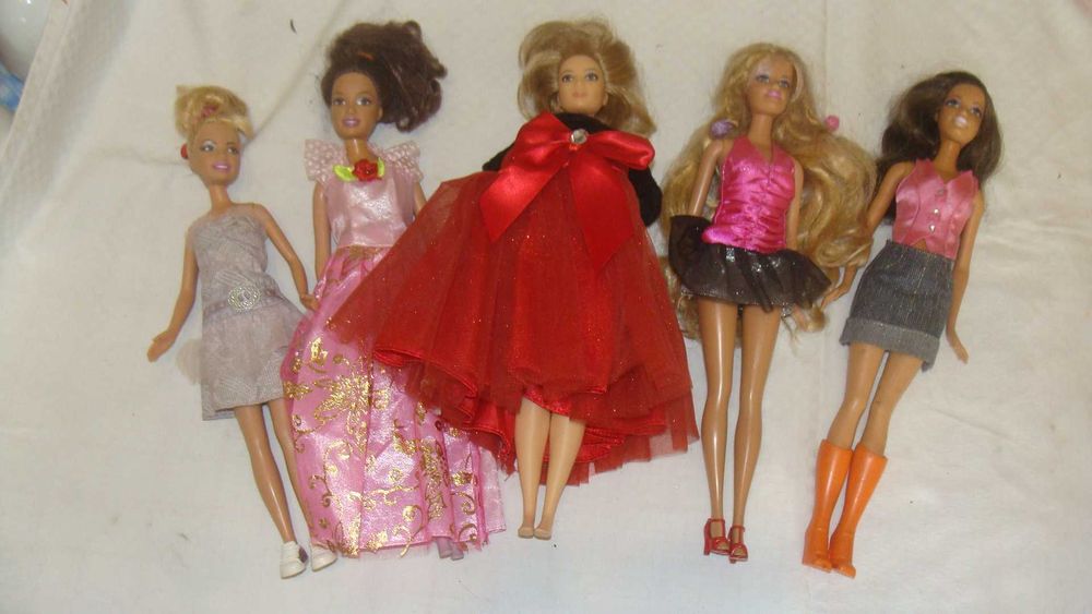 Монстер хай,уингс,братц, Барби