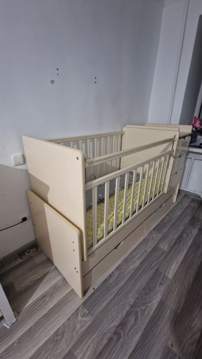 Отдам кроватку даром