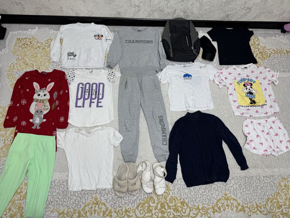 Отдам детские вещи на 8/9 л