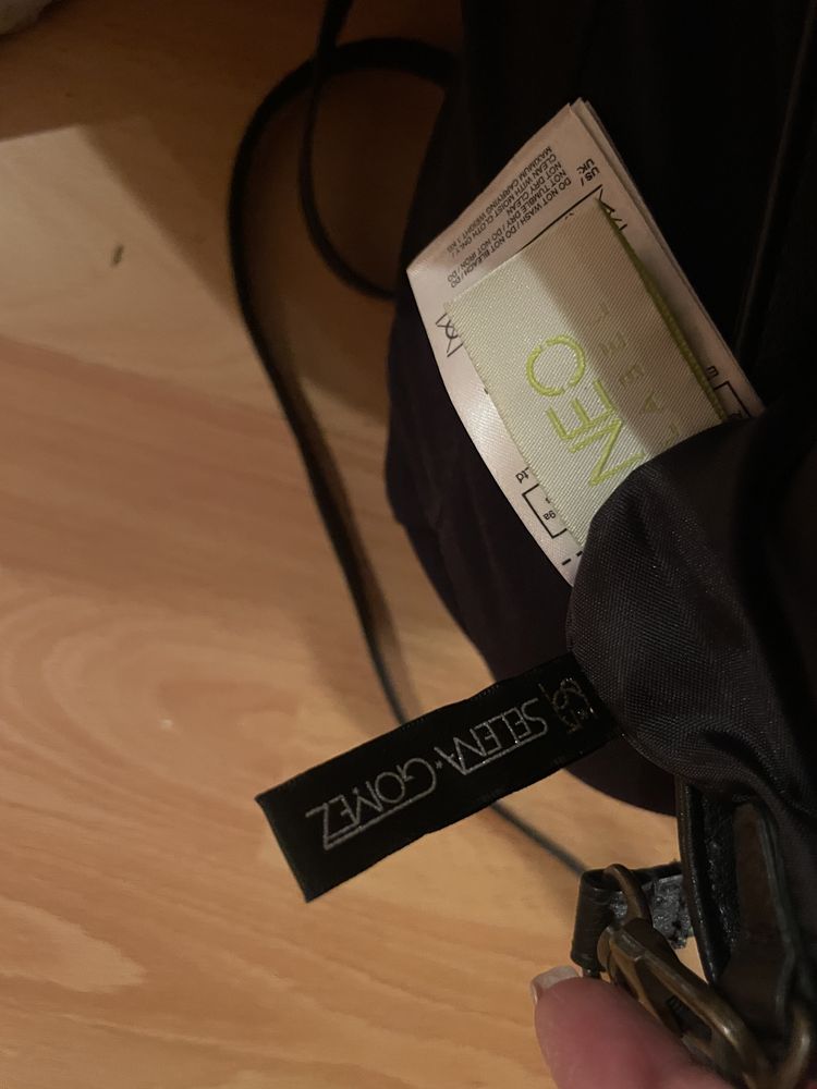 Чанта Adidas Neo от серията на Селена Гомез