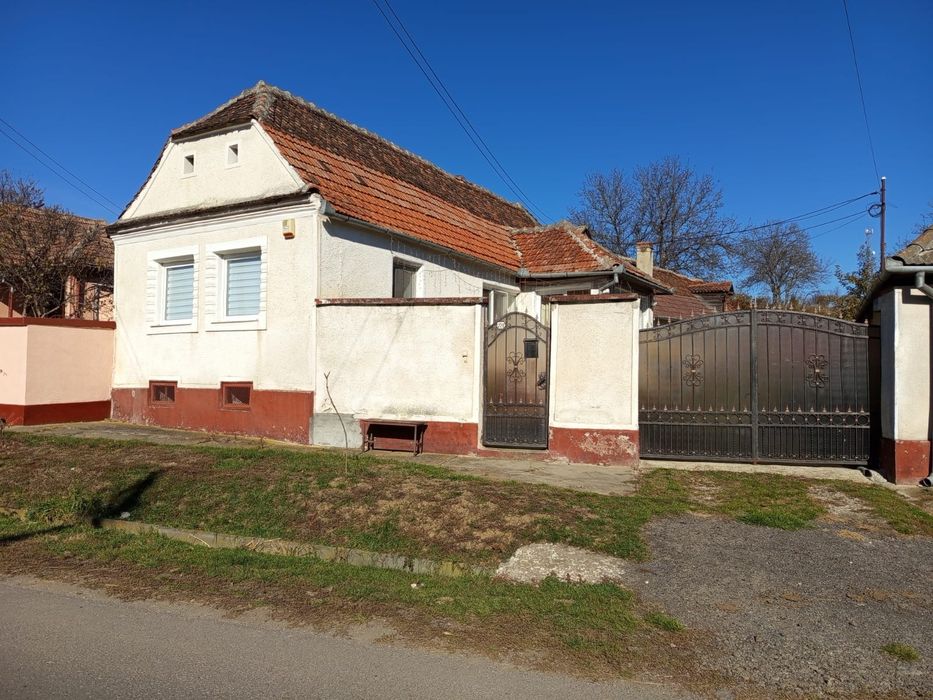 Vând casă în com. Măieruș, jud Brasov