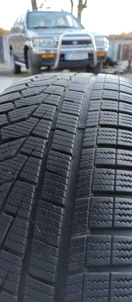 Зимни гуми 235/60R18 Hankook