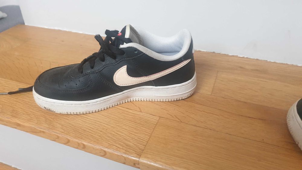 Спортни обувки Nike