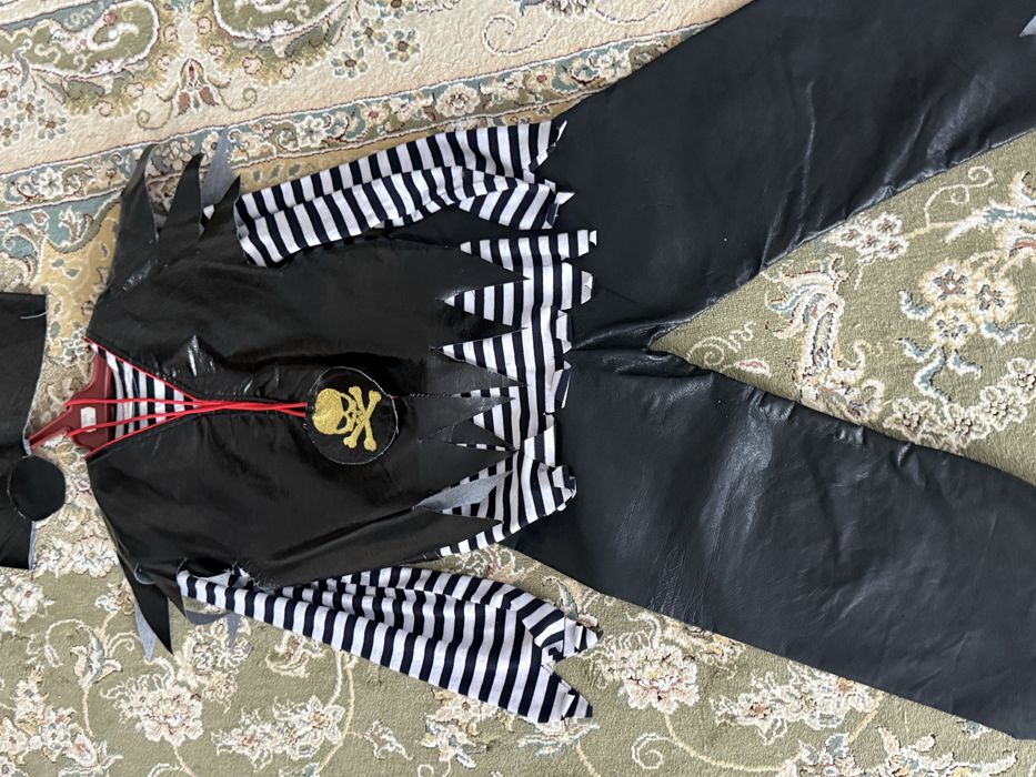 Новогодний костюм пирата