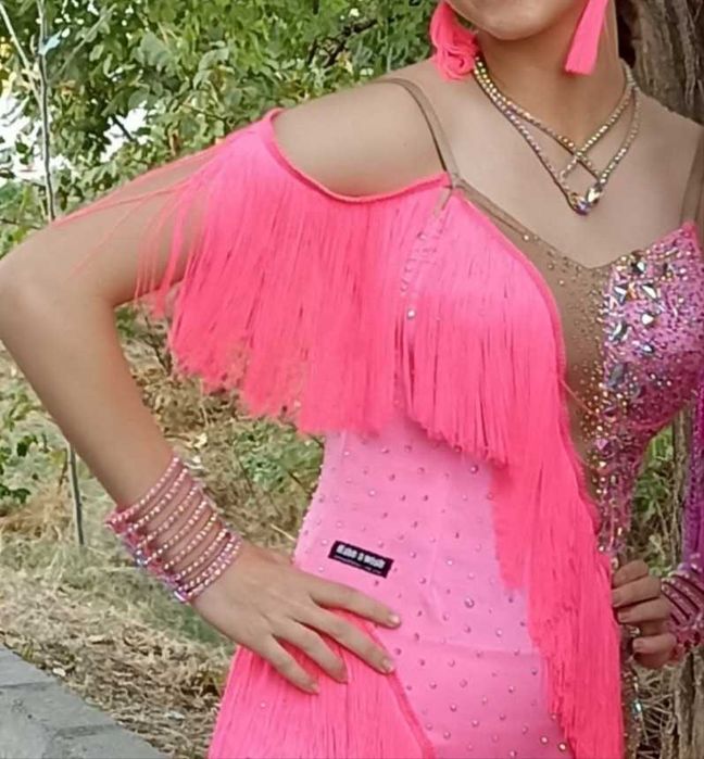 Красива Розова рокля с камъни за латина