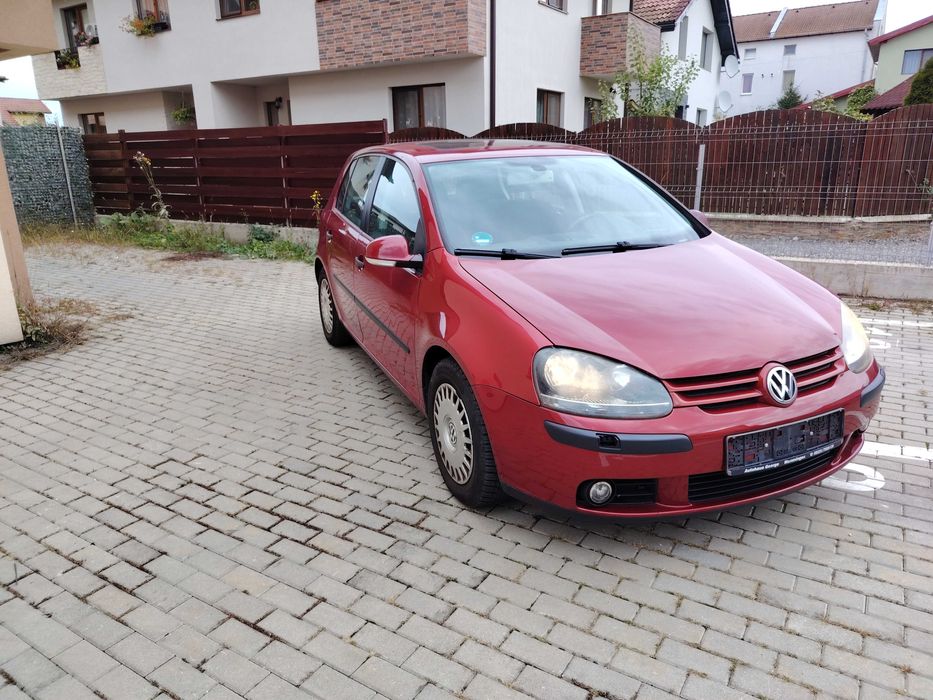 Vand VW Golf 5 benzină 1.6 FSI