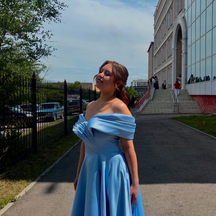 Продам вечернее/выпускное платье нежно-голубого цвета