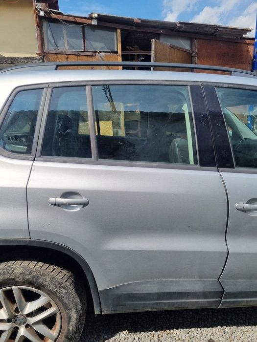 Usa Dreapta Spate Volkswagen Tiguan 5N 2008 - 2011 SUV 4 Usi Reflex silver Metalic LA7W ...