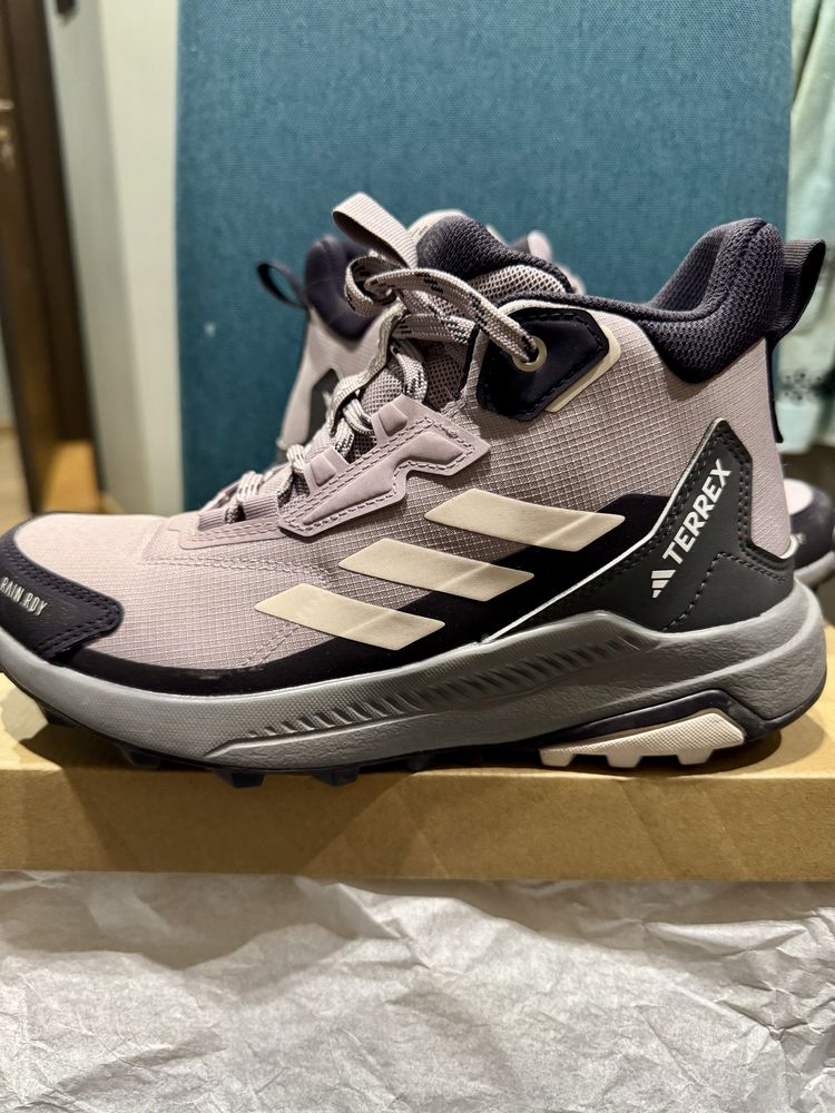 Adidas Terrex дамски боти