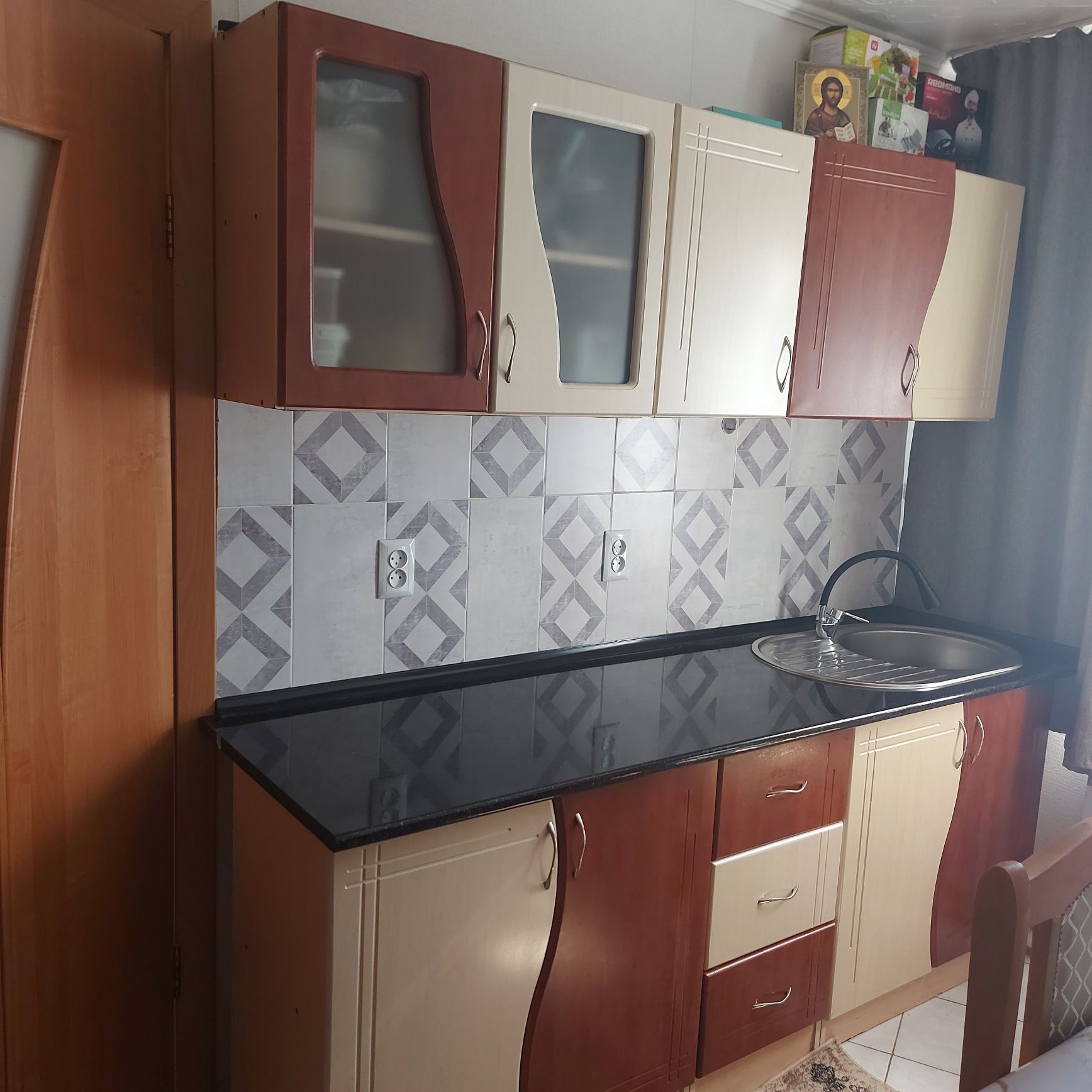 Продаётся кухонный гарнитур