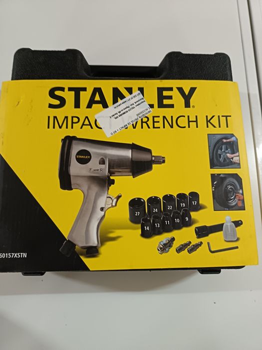 Pistol de inșurubat pneumatic, cu impact