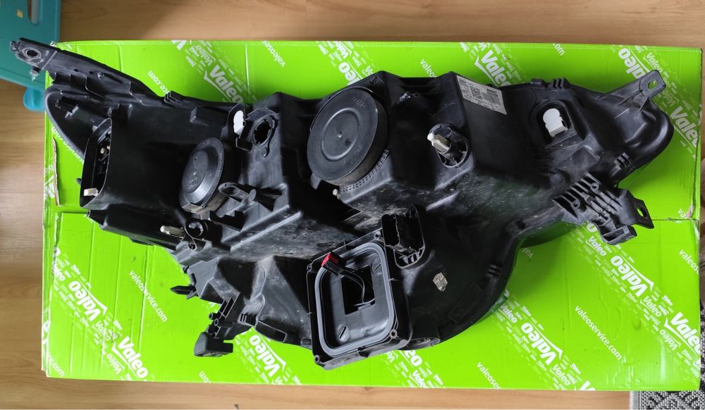 Vand faruri megane 4