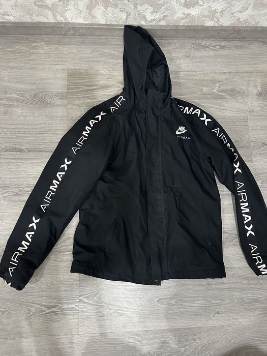 Продам куртку весеннюю