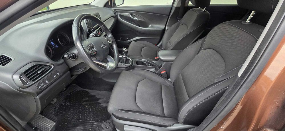 Hyundai i30 1.0 TGDI 2017 49000km prim proprietar