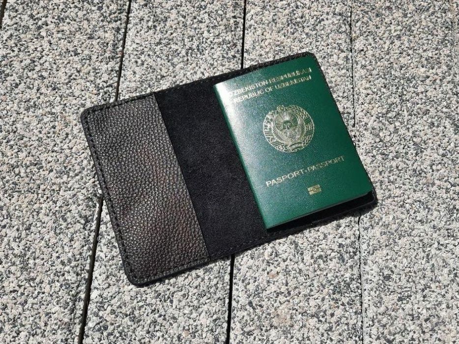 Обложки из натуральной кожи на паспорт