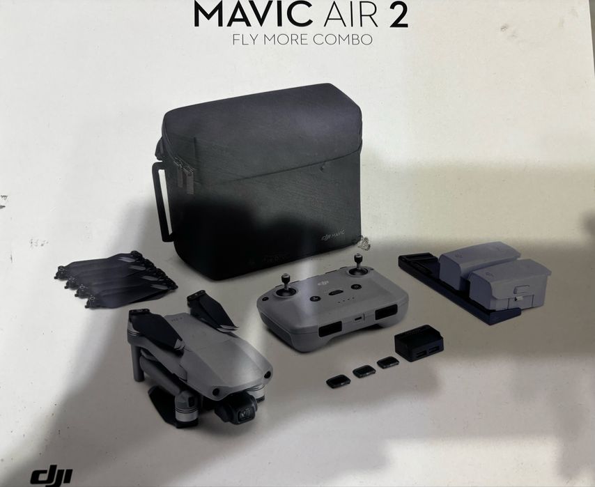 Дрон DJI Mavic Air 2 Fly More Combo серый