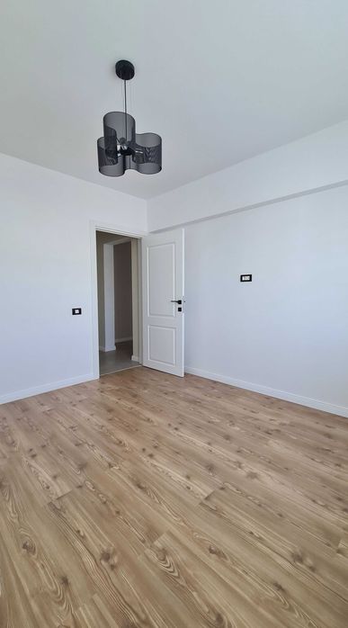 Apartament 3 camere/200 metri Metrou Lujerului/Reabilitat/Loc parcare