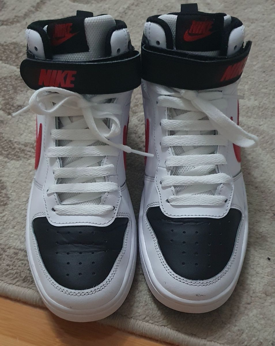 Nike , mărimea 38.5