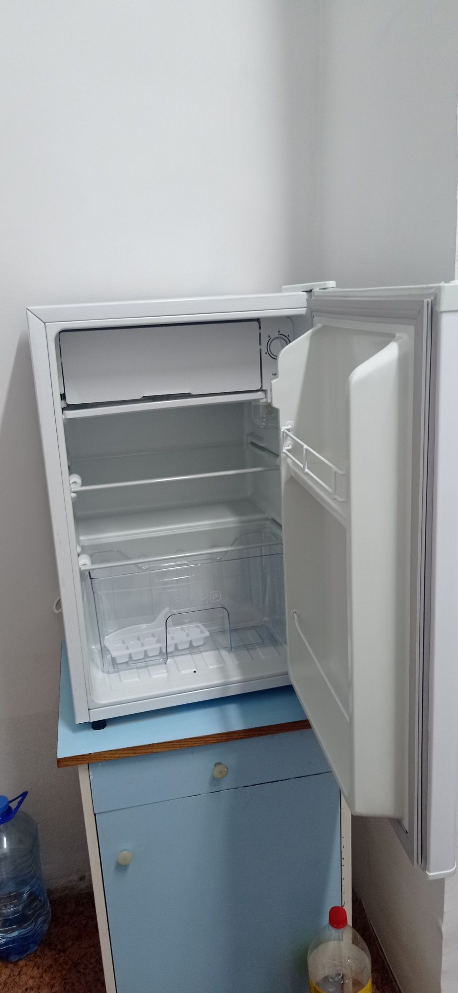 Продам новый мини холодильник MUXxED ,