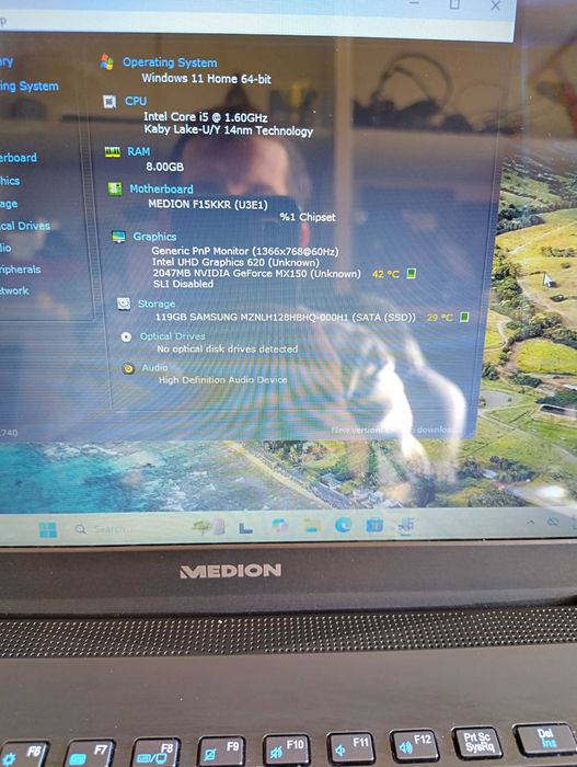 Лаптоп Medion 15.6" i5 8250U 8GB DDR4 256GB SSD