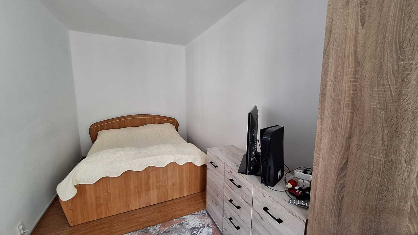 ETAJ 1- Vanzare apartament 2 camere , micro 5 Targoviste