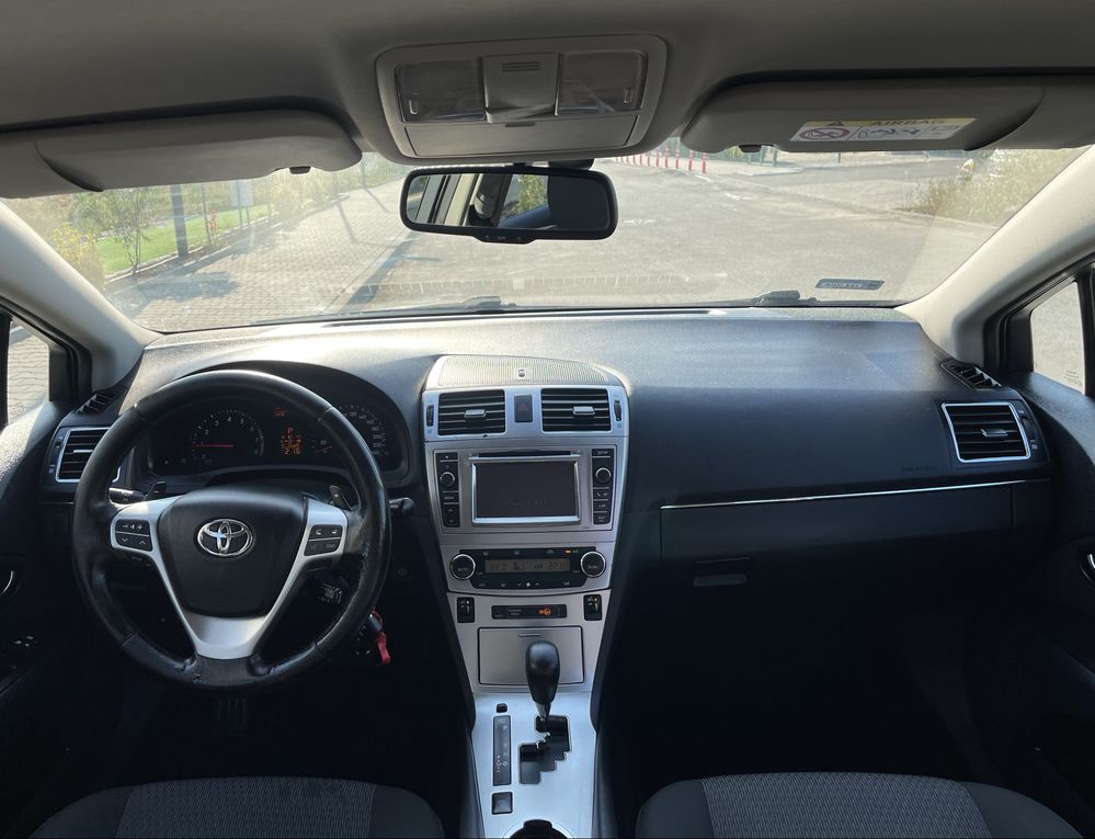 Toyota Avensis 1.8i Automat Navi
