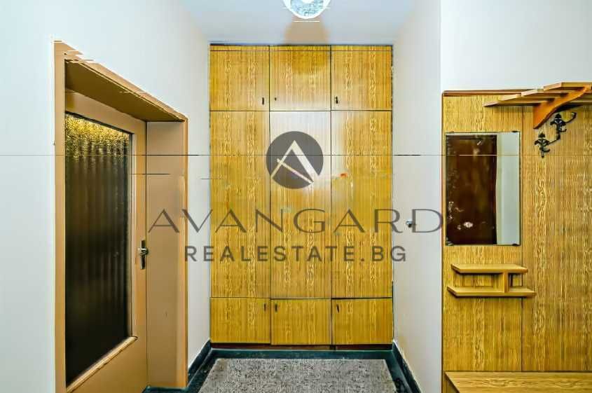 Продава се Двустаен апартамент в Пловдив, Център - 45 кв.м за 2665 €/кв.м - Снимка #4