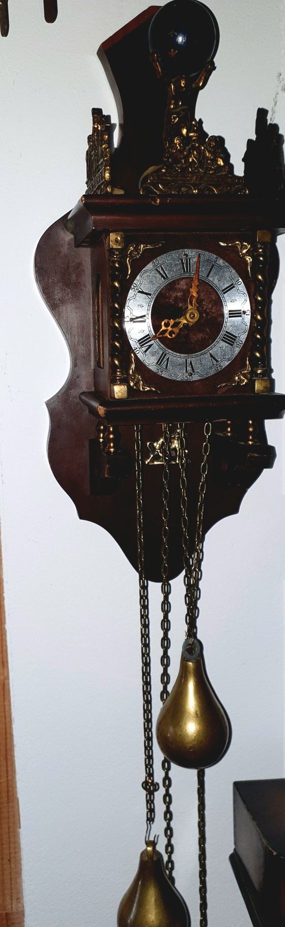 Ceas mecanic vechi cu pendul olandez