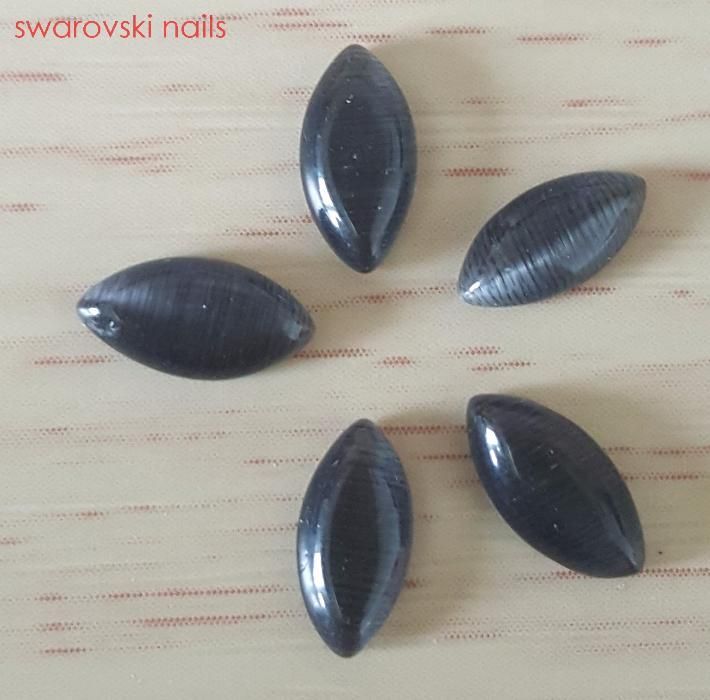 Swarovski nails-strasuri unghii