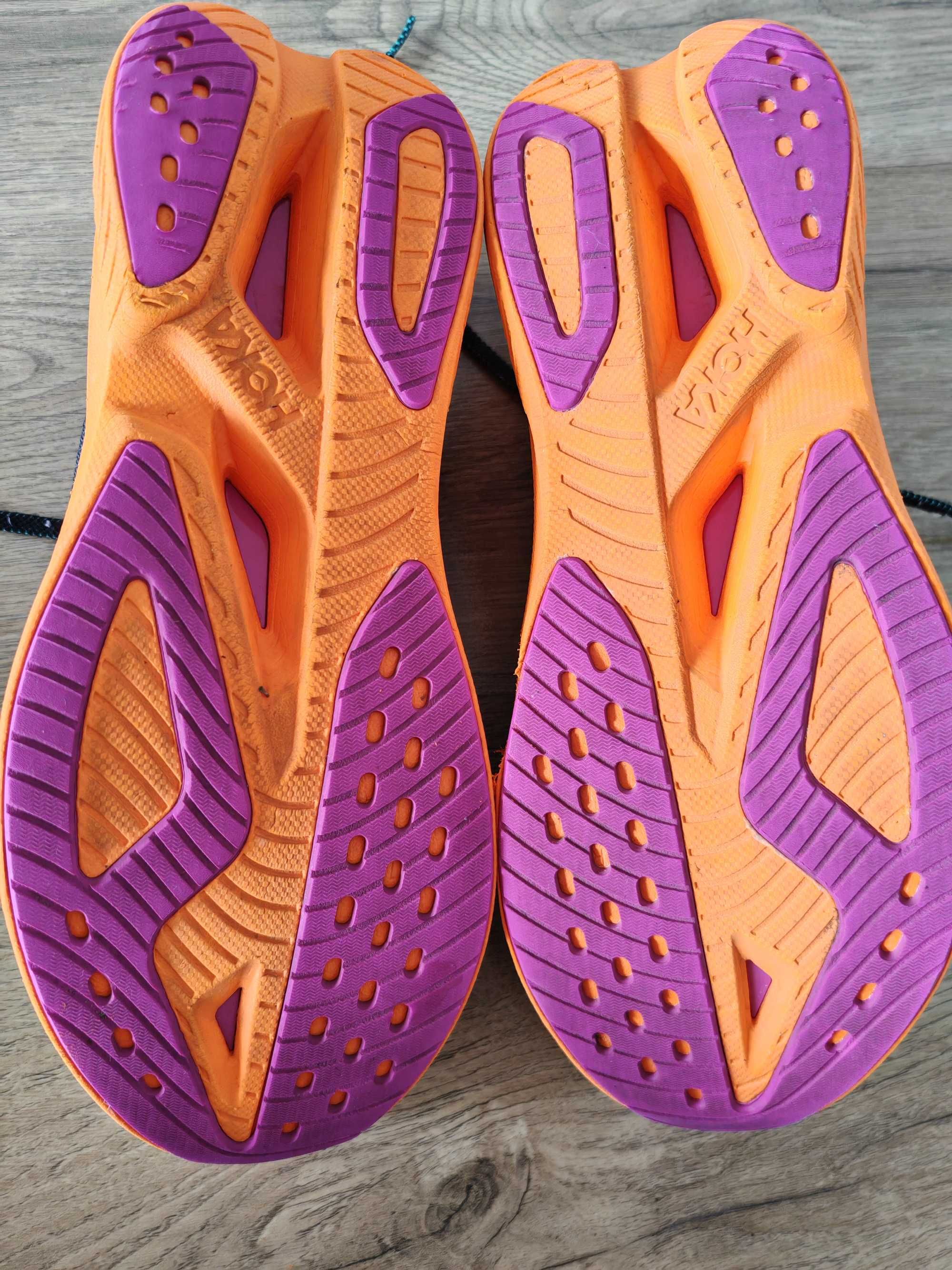 Обуви за бягане: Hoka Mach X2, Saucony endorphin speed 4, mizuno vista