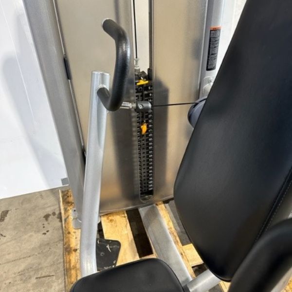 Уред за гърди - Precor Vitality - Chest press