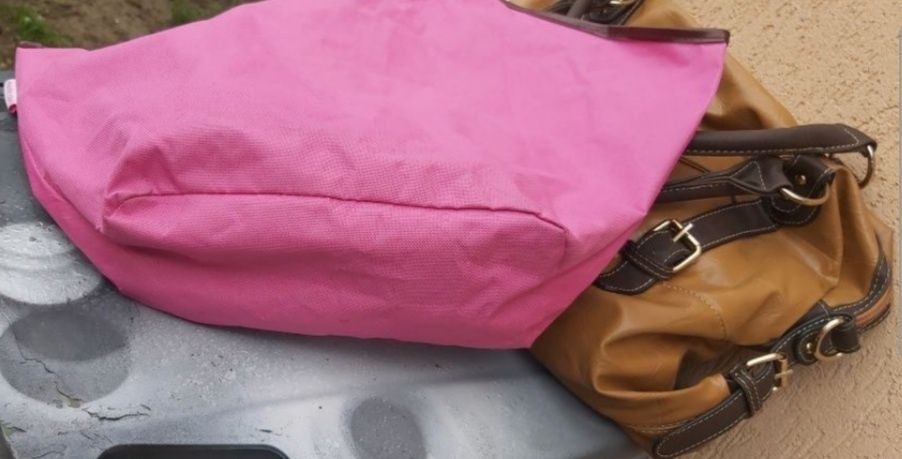Poseta/geanta mare roz de umar