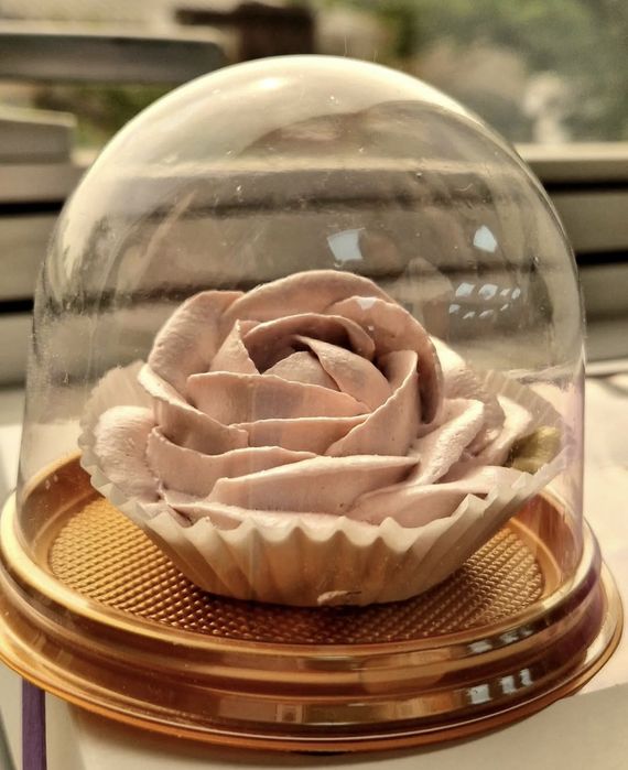 Оптом. Новая купольная упаковка для бонбоньерок.