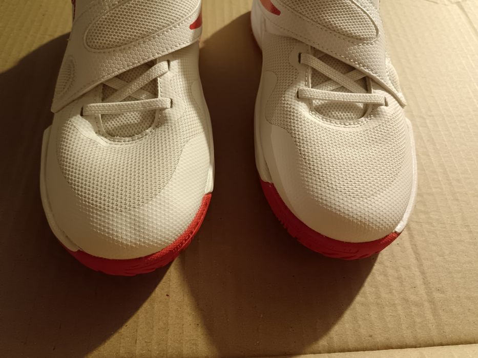 Маратонки Nike 39 номер