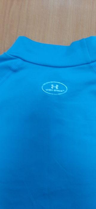 Спортна блуза UNDER ARMOUR