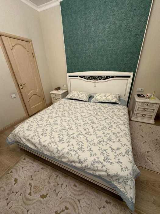 Кровать двуспальная