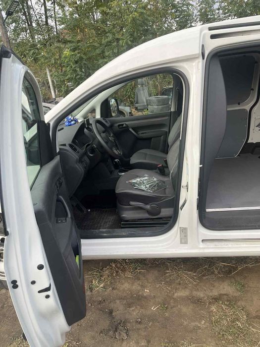 VW CADDY на части само 2015г CFH