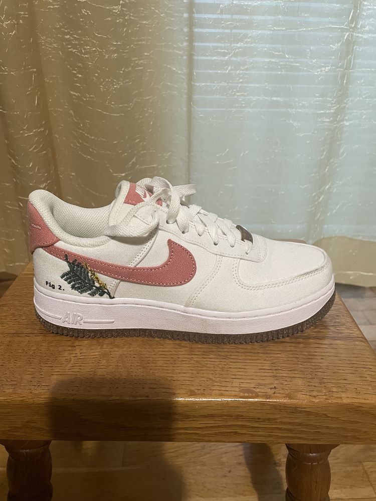 Дамски кецове Nike