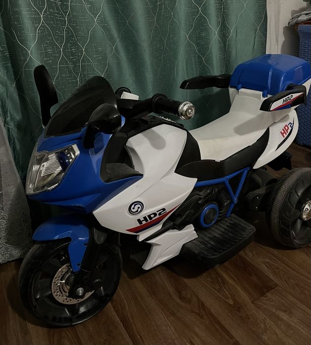 продается детская электро машина