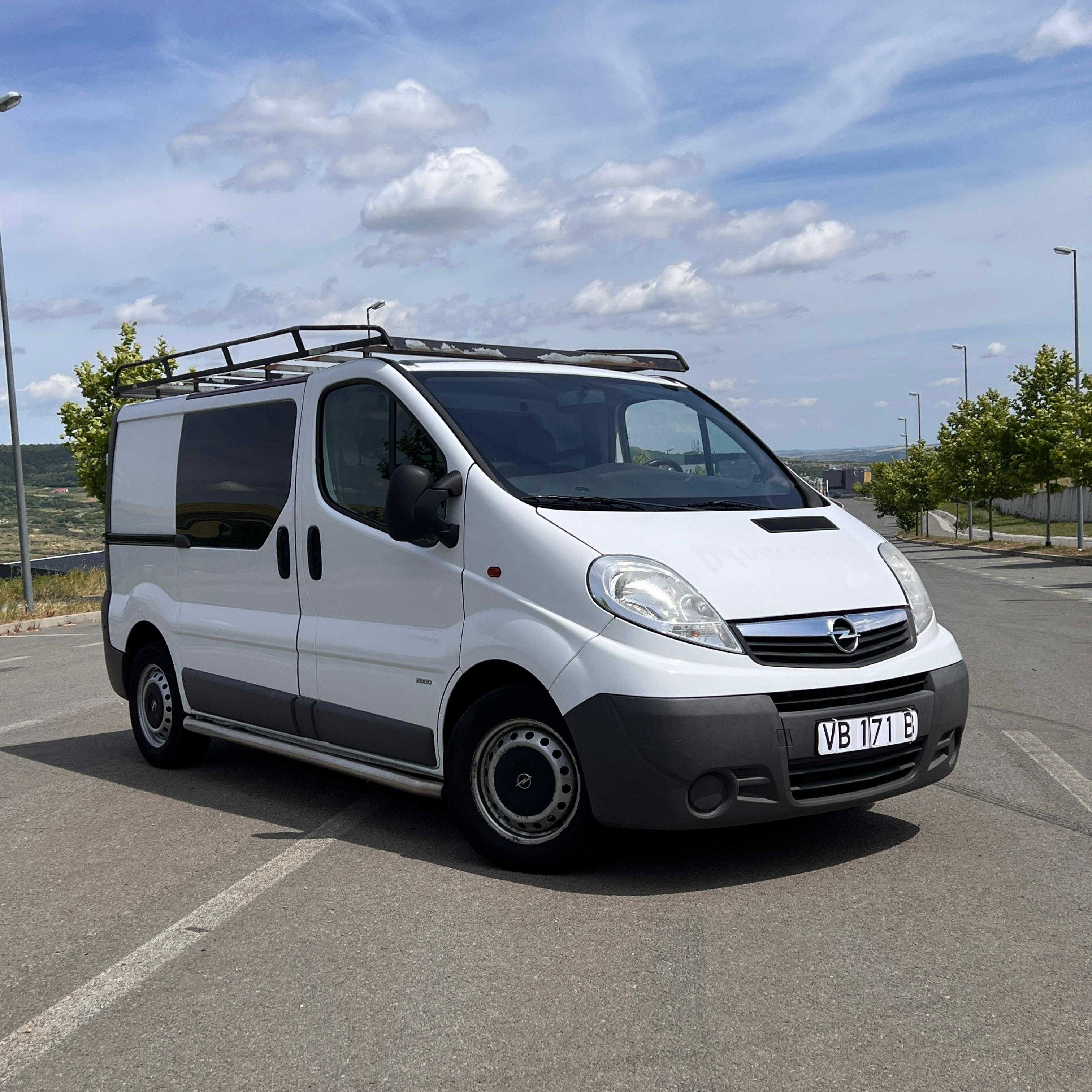 Opel Vivaro Model Scurt