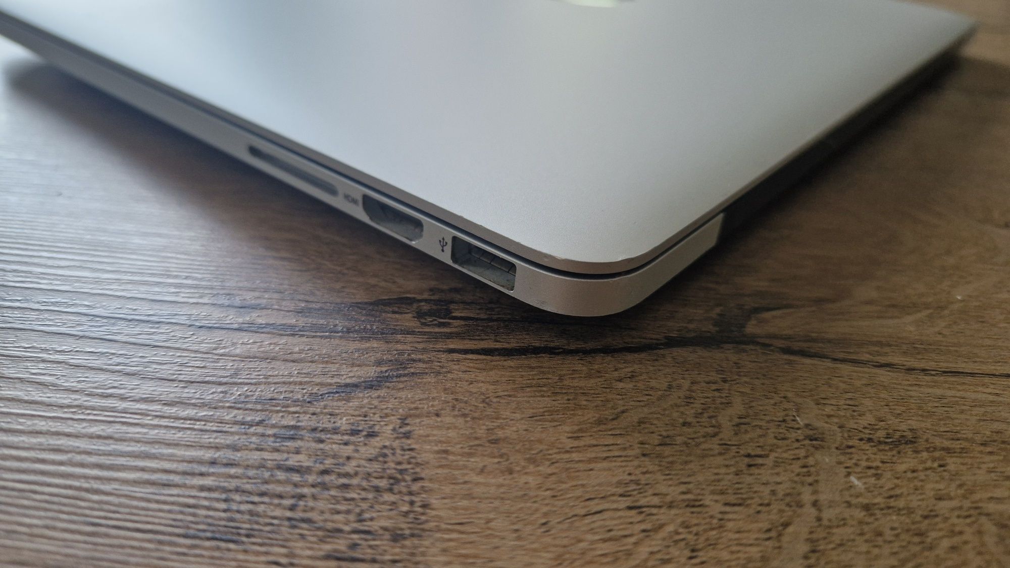 Macbook Pro (Reina, 13-inch, Early 2015)