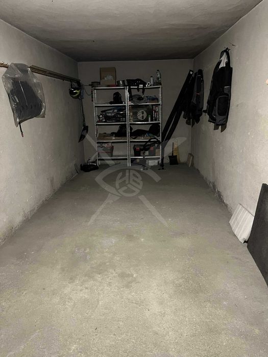 Гараж в Кючук Париж 94378