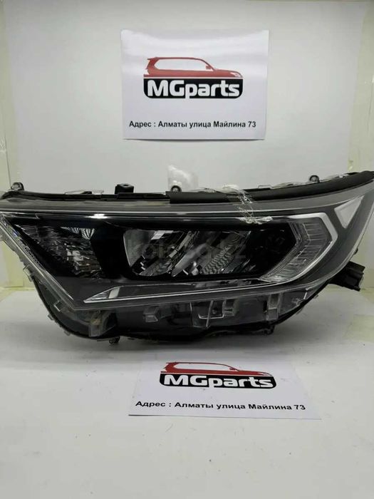 Фара б/у оригинал правая и левая от Toyota RAV-4 2019 и выше