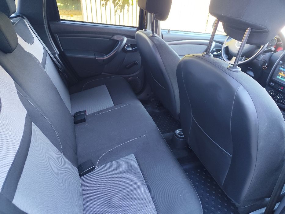 Dacia Duster an 2017 motor 1.5 DCi 110 cai /Euro 6/ 4x4/Navi/senzori