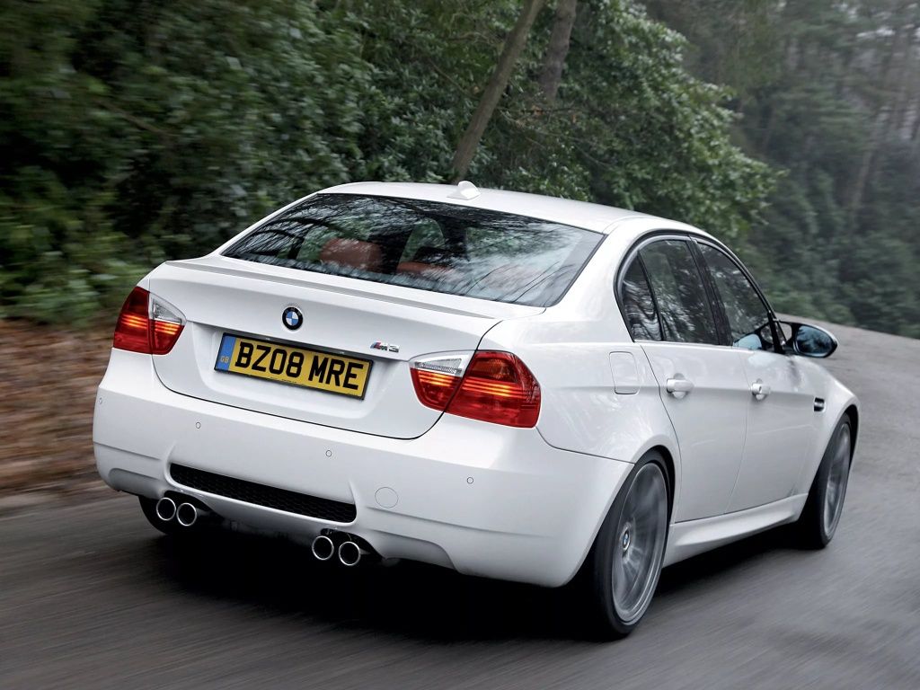 Обвес M3 на  BMW 3-й серии Е90
