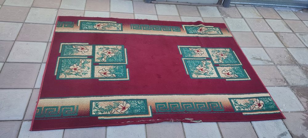 Продам ковры б/у дешево
