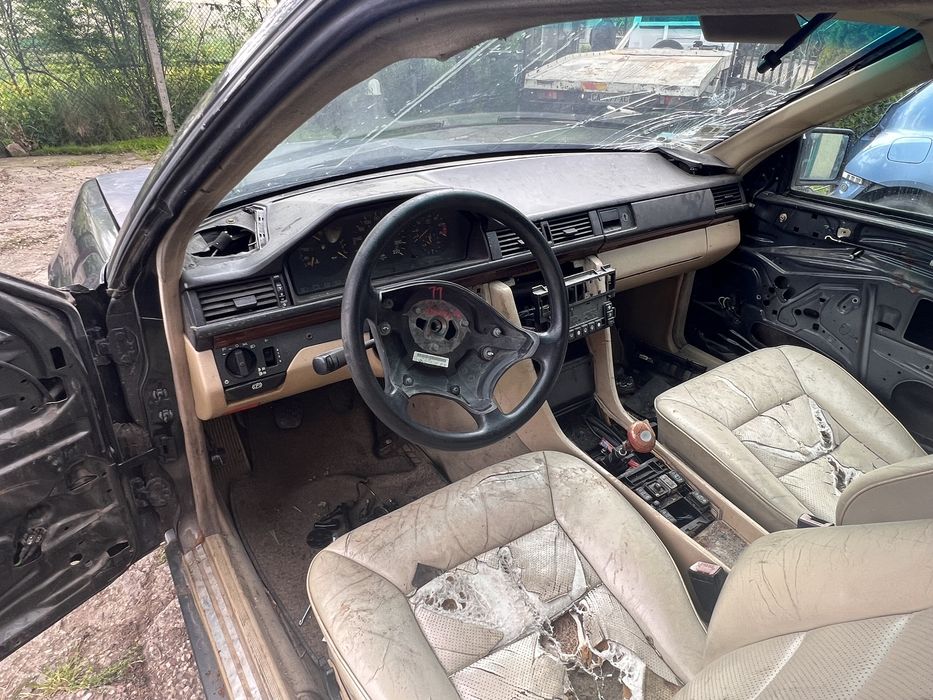 Mercedes 230CE W124 Coupe на части/Мерцедес 124 купе