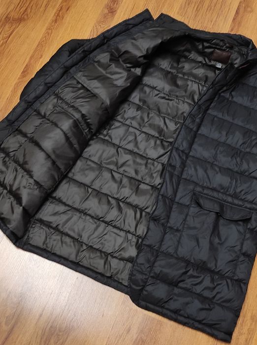 Мъжко черно яке.