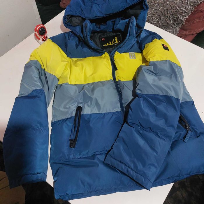 Зимно , топло яке на  LEGO