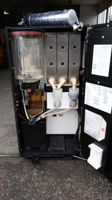 Кафе автомат за шварц кафе мляко и горещ шоколад